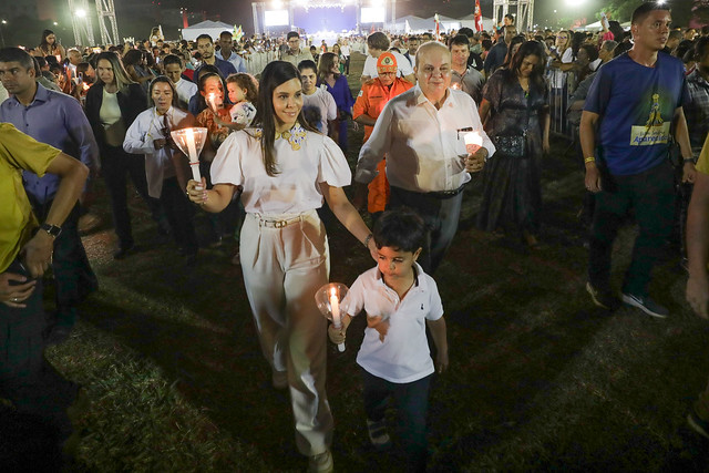 Mais de 80 mil fiéis encerram dia de homenagens à Nossa Senhora Aparecida