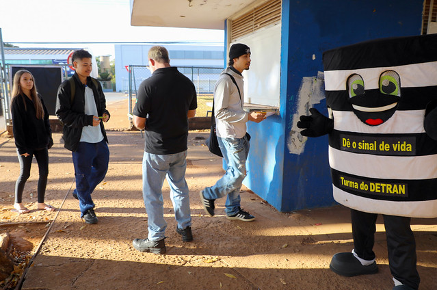 04/08/2025 - Volta às aulas: GDF faz campanha em escolas públicas para orientar pais e alunos sobre segurança no trânsito