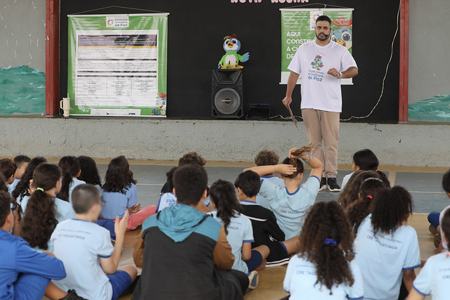 17/09/2025 - Projeto Cultura de Paz leva oficina de hip-hop a alunos de escola pública em Vicente Pires